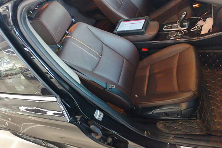 Used BMW X4 2014 xDrive20i X Design Package Right Front Seat