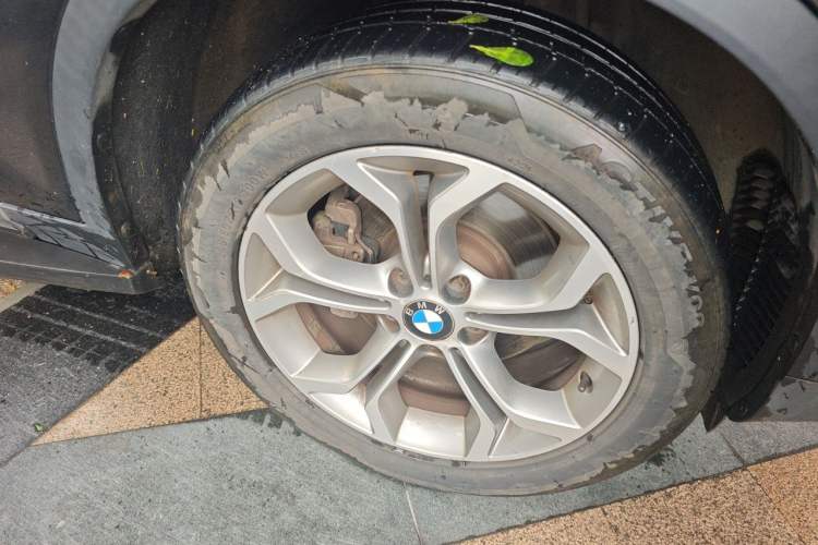 Used BMW X4 2014 xDrive20i X Design Package Right Front Wheel Hub