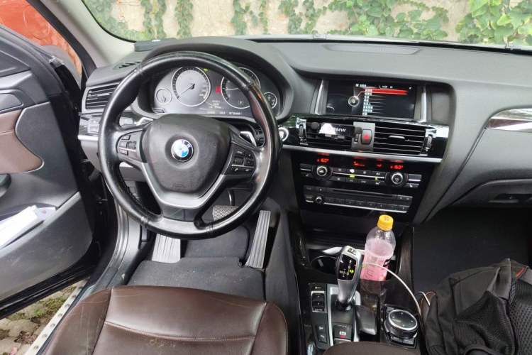Used BMW X4 2014 xDrive20i X Design Package Steering Wheel