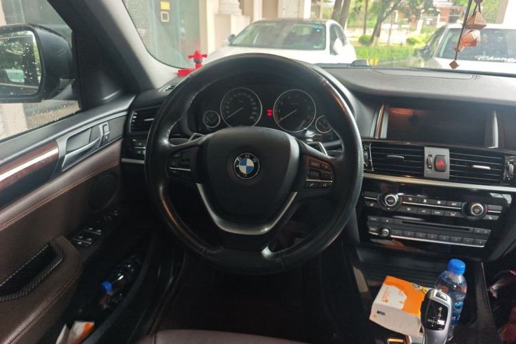 Used BMW X4 2014 xDrive20i X Design Package Steering Wheel