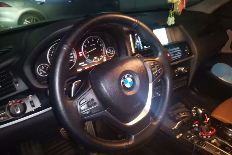 Used BMW X4 2014 xDrive20i X Design Package Steering Wheel