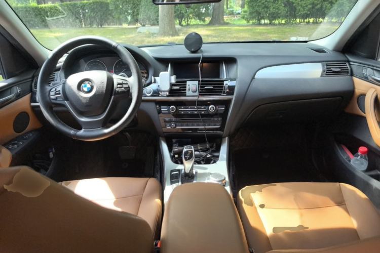 Used BMW X4 2014 xDrive28i Leading Model Center Console