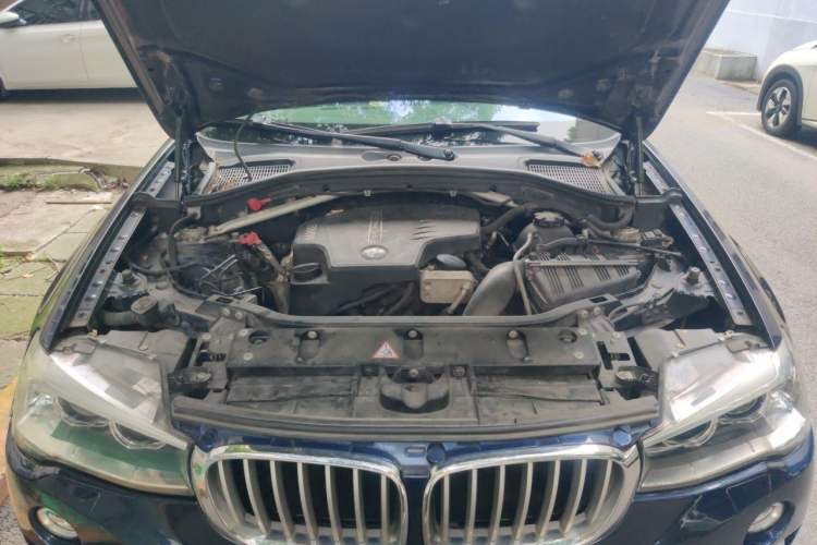 Used BMW X4 2014 xDrive20i X Design Package Engine Bay
