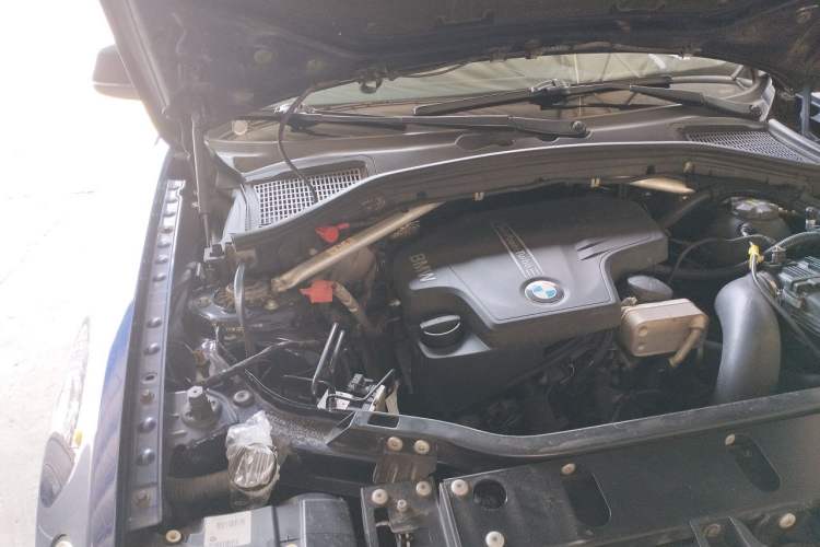 Used BMW X4 2014 xDrive20i X Design Package Engine Bay Right