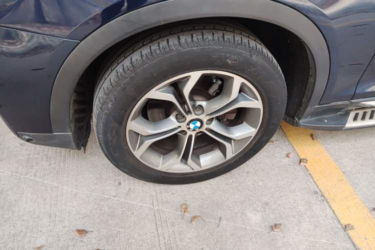 Used BMW X4 2014 xDrive20i X Design Package Exterior 4