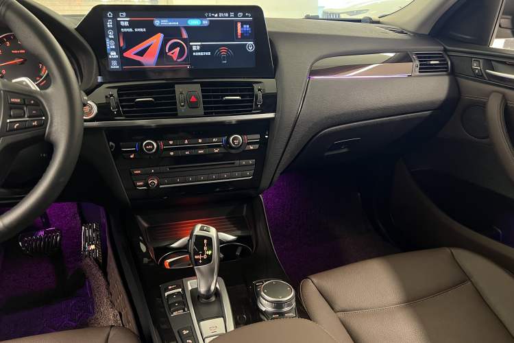 Used BMW X4 2014 xDrive20i X Design Package Interior 4