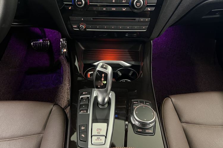 Used BMW X4 2014 xDrive20i X Design Package Interior 5