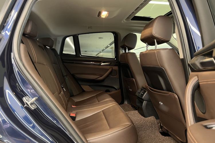 Used BMW X4 2014 xDrive20i X Design Package Interior 9