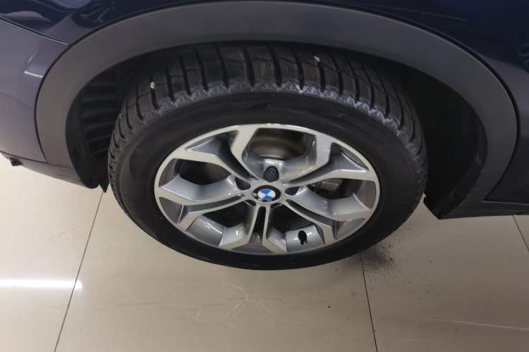 Used BMW X4 2014 xDrive20i X Design Package Left Front Wheel Hub