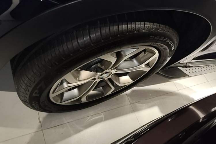 Used BMW X4 2014 xDrive20i X Design Package Left Front Wheel Hub