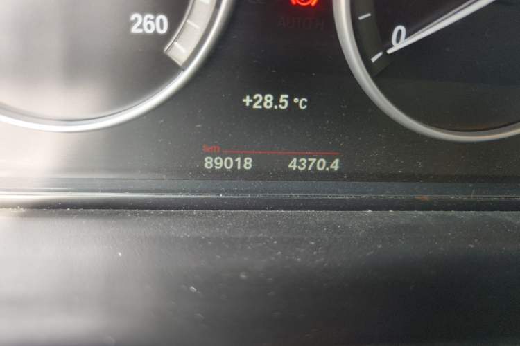Used BMW X4 2014 xDrive20i X Design Package Odometer Close Up