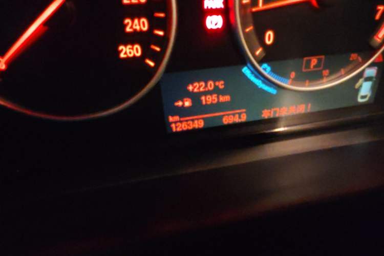 Used BMW X4 2014 xDrive20i X Design Package Odometer Close Up