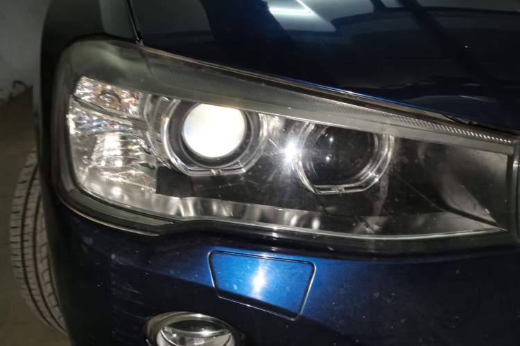 Used BMW X4 2014 xDrive20i X Design Package Right Front Headlight