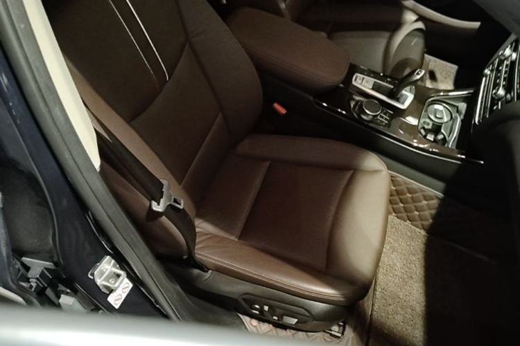 Used BMW X4 2014 xDrive20i X Design Package Right Front Seat