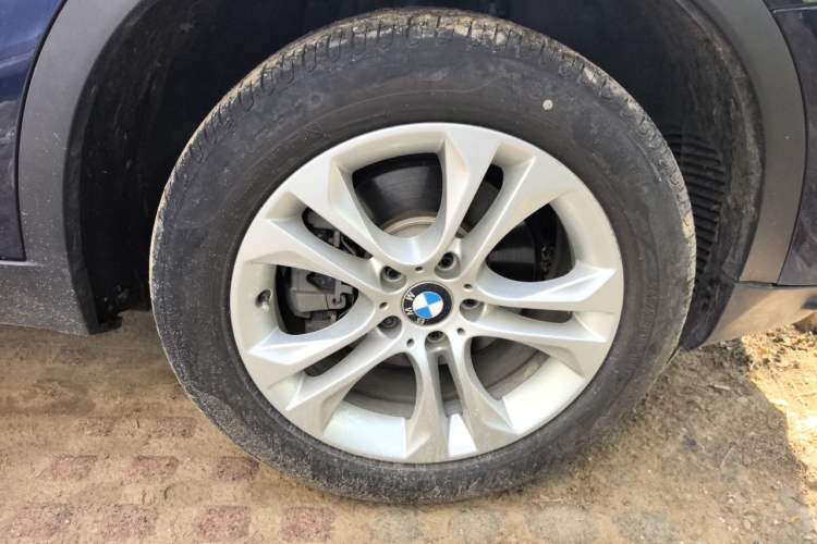 Used BMW X4 2014 xDrive28i Leading Model Right Front Wheel Hub