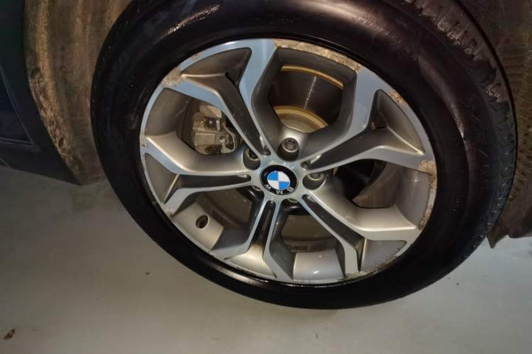 Used BMW X4 2014 xDrive20i X Design Package Right Front Wheel Hub