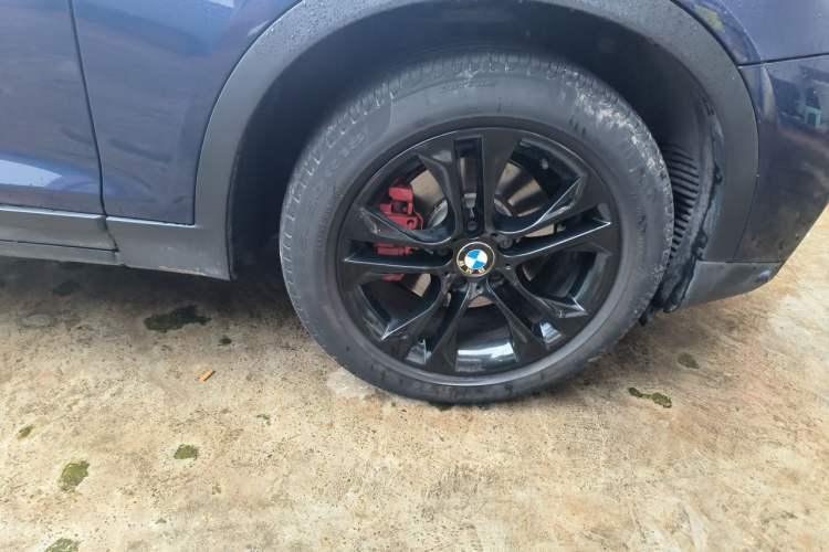 Used BMW X4 2014 xDrive28i Leading Model Right Front Wheel Hub