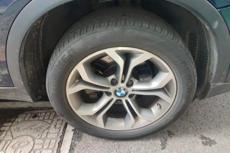 Used BMW X4 2014 xDrive20i X Design Package Right Front Wheel Hub