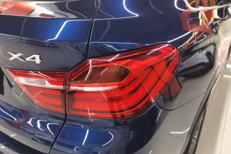 Used BMW X4 2014 xDrive20i X Design Package Right Rear Taillight