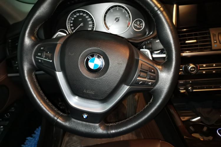 Used BMW X4 2014 xDrive20i X Design Package Steering Wheel