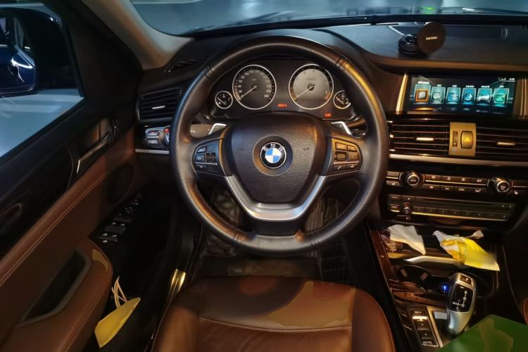 Used BMW X4 2014 xDrive20i X Design Package Steering Wheel