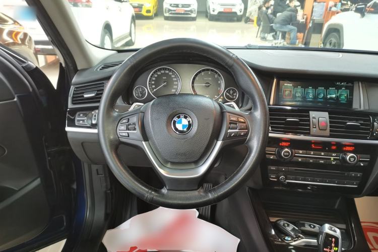 Used BMW X4 2014 xDrive20i X Design Package Steering Wheel
