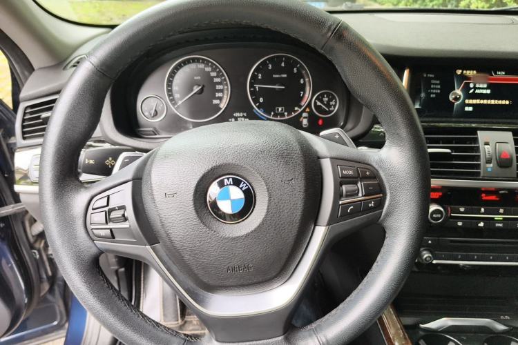 Used BMW X4 2014 xDrive20i X Design Package Steering Wheel