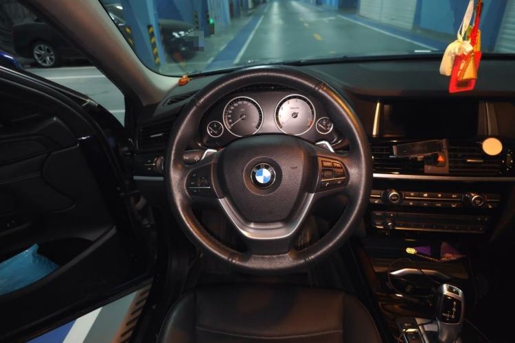 Used BMW X4 2014 xDrive20i X Design Package Steering Wheel