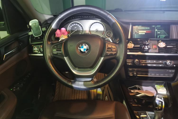 Used BMW X4 2014 xDrive20i X Design Package Steering Wheel