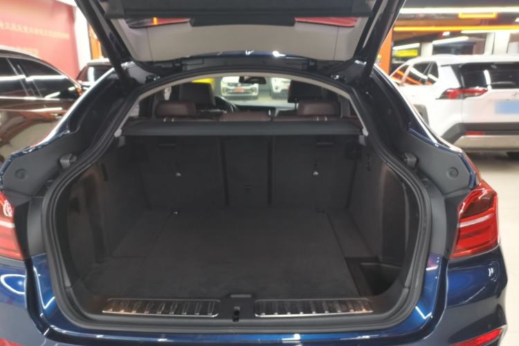 Used BMW X4 2014 xDrive20i X Design Package Trunk