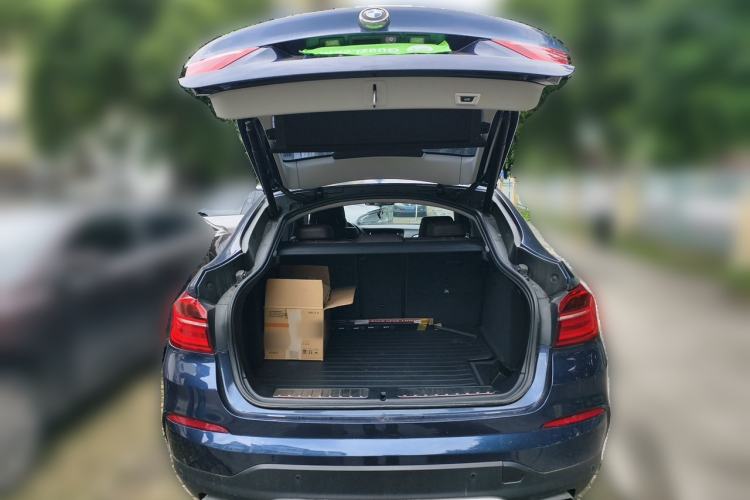 Used BMW X4 2014 xDrive20i X Design Package Trunk