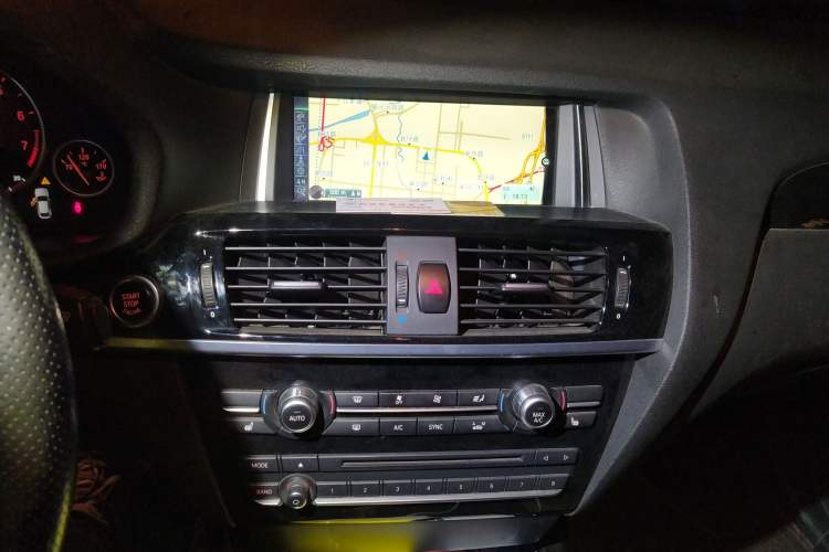 Used BMW X4 2014 xDrive20i X Design Package Audio And AC Panel