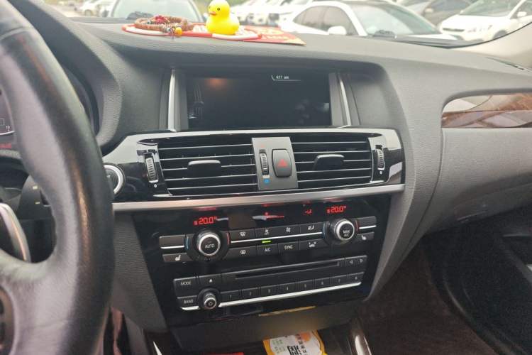 Used BMW X4 2014 xDrive20i X Design Package Audio And AC Panel