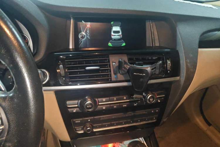 Used BMW X4 2014 xDrive20i X Design Package Audio And AC Panel