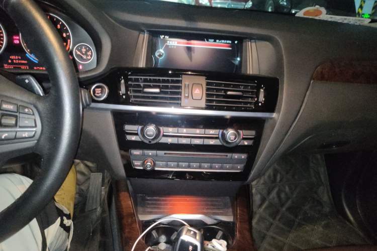 Used BMW X4 2014 xDrive20i X Design Package Audio And AC Panel