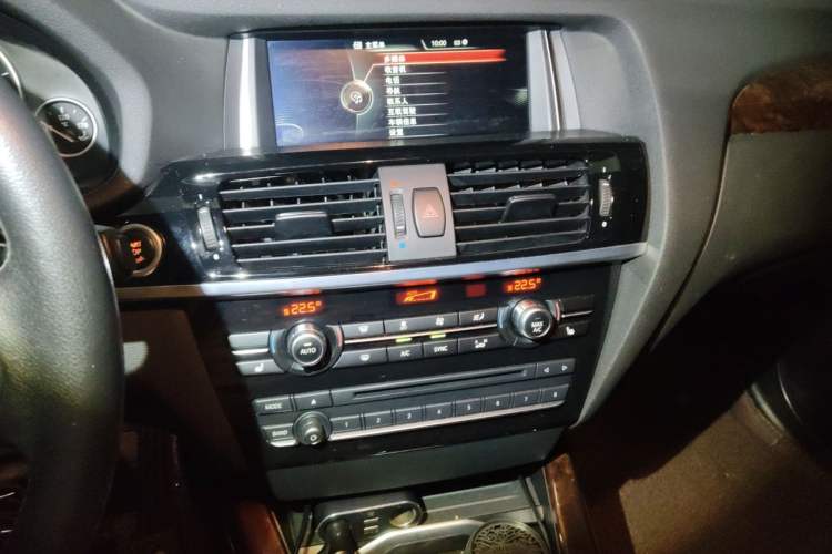 Used BMW X4 2014 xDrive20i X Design Package Audio And AC Panel