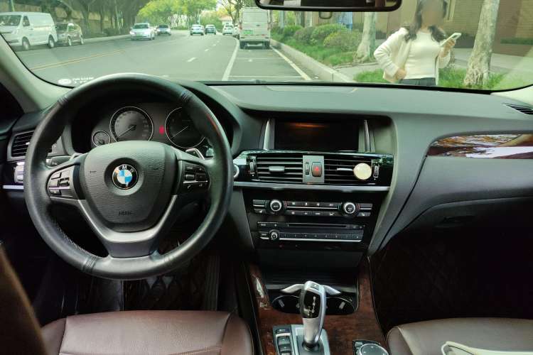 Used BMW X4 2014 xDrive20i X Design Package Center Console