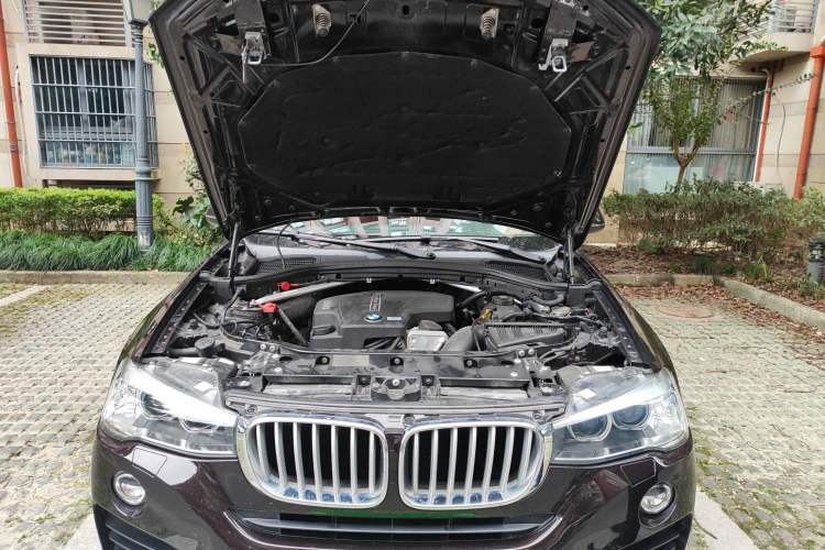 Used BMW X4 2014 xDrive28i Leading Model Engine Bay