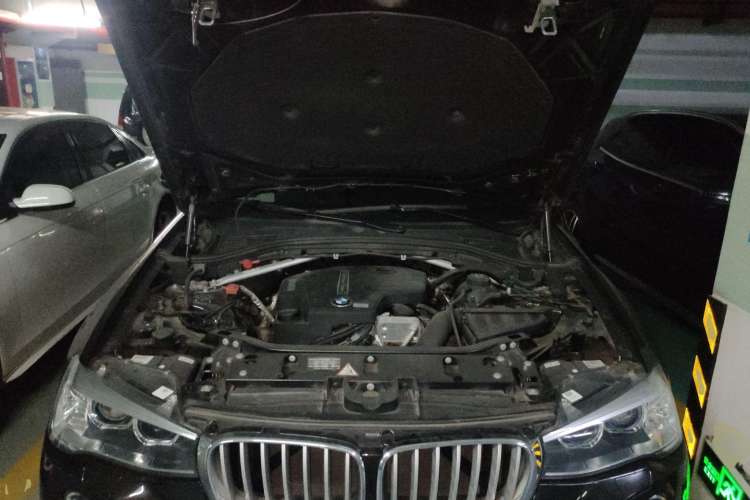 Used BMW X4 2014 xDrive20i X Design Package Engine Bay