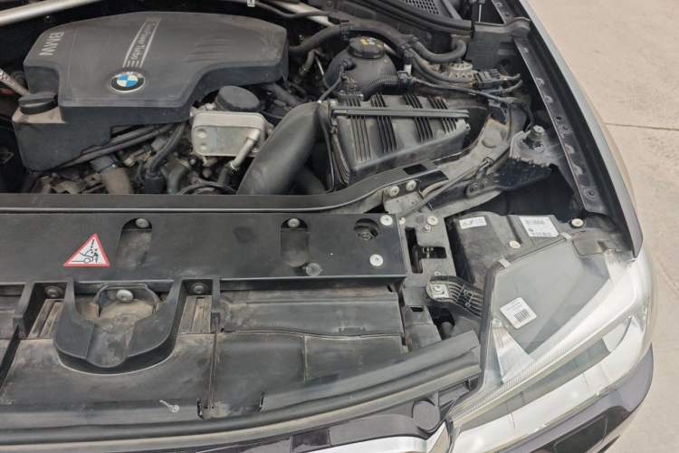 Used BMW X4 2014 xDrive20i X Design Package Engine Bay Left