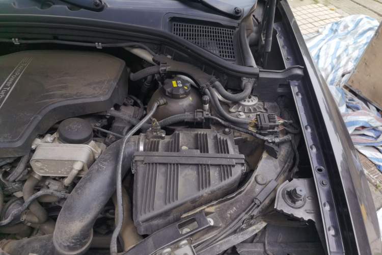 Used BMW X4 2014 xDrive20i X Design Package Engine Bay Left