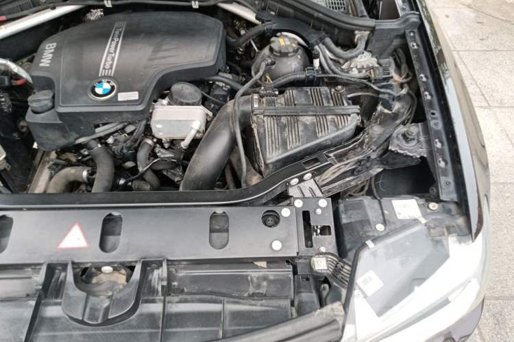 Used BMW X4 2014 xDrive20i X Design Package Engine Bay Left