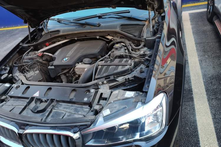 Used BMW X4 2014 xDrive20i X Design Package Engine Bay Left