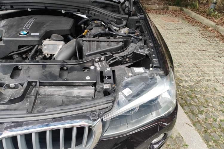 Used BMW X4 2014 xDrive28i Leading Model Engine Bay Left