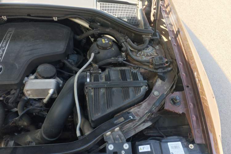 Used BMW X4 2014 xDrive20i X Design Package Engine Bay Left