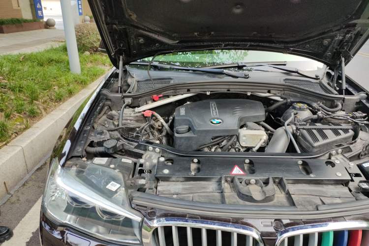 Used BMW X4 2014 xDrive20i X Design Package Engine Bay Right