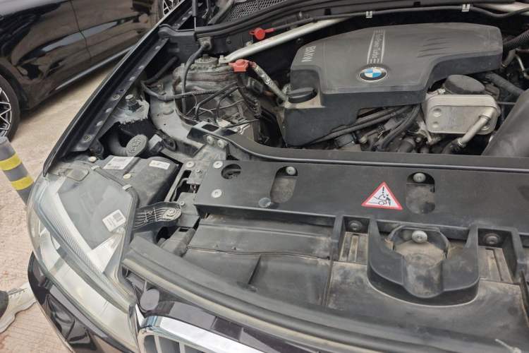 Used BMW X4 2014 xDrive20i X Design Package Engine Bay Right