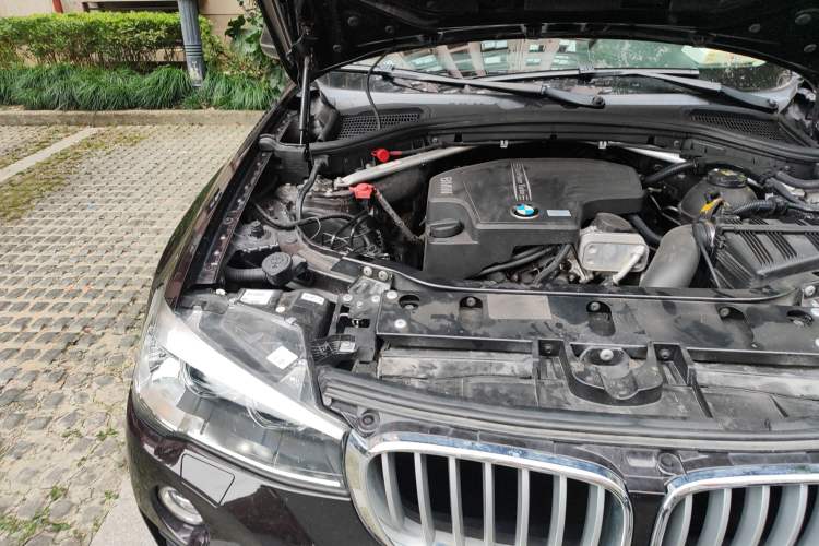 Used BMW X4 2014 xDrive28i Leading Model Engine Bay Right