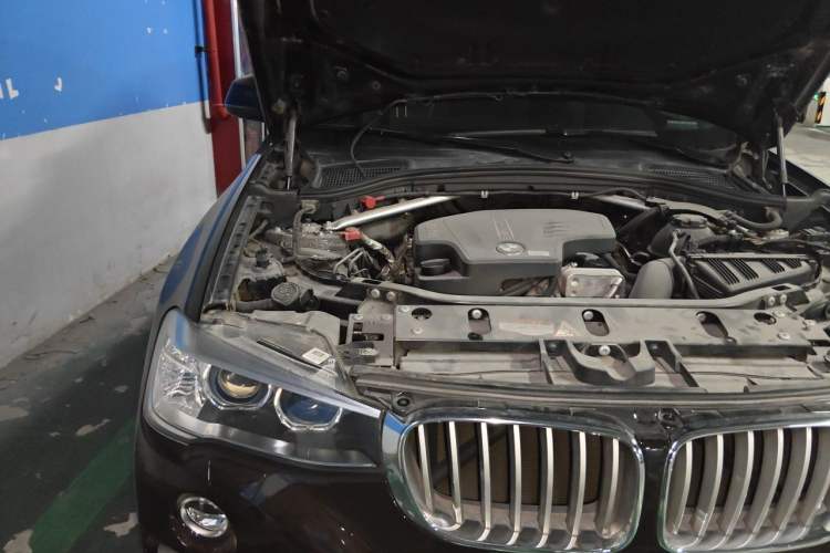 Used BMW X4 2014 xDrive20i X Design Package Engine Bay Right