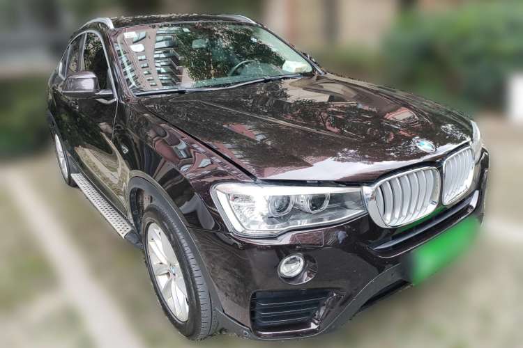 Used BMW X4 2014 xDrive28i Leading Model Front Right 45 Deg